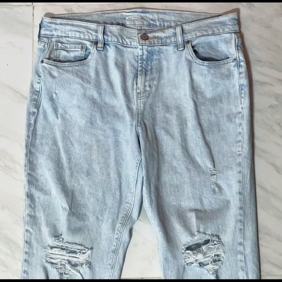 Old Navy Ripped Boyfriend Light-Wash Jeans Pants - Picture 4 of 9
